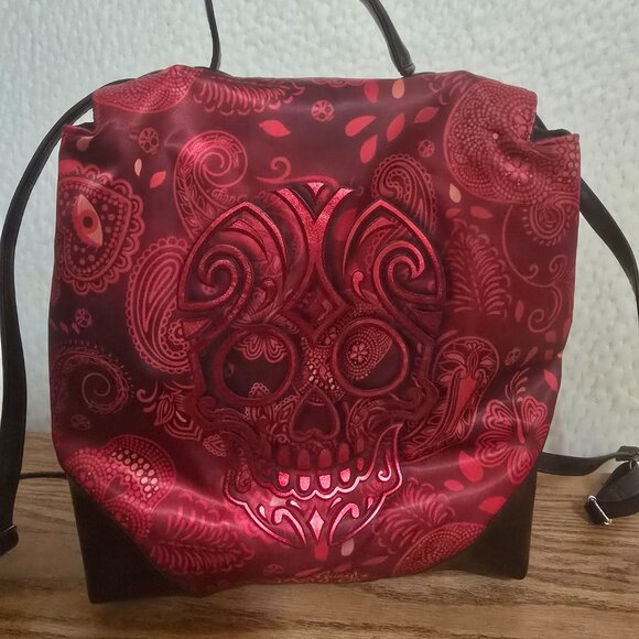 Ay Guey purse, back pack style Red with Skull theme - Picture 7 of 8